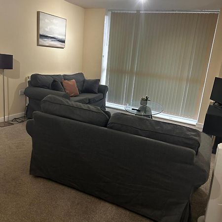 Stylish 2 Bedroom Apartment-Short Term Lets & Serviced Accomodation Reading Dış mekan fotoğraf
