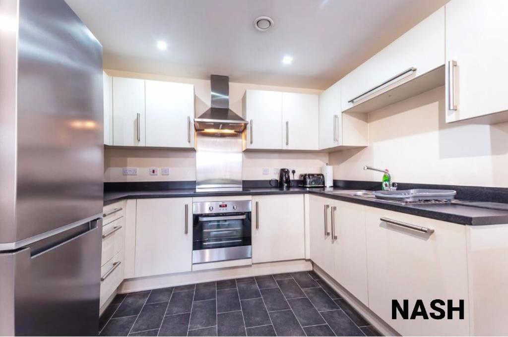 Stylish 2 Bedroom Apartment-Short Term Lets & Serviced Accomodation Reading Dış mekan fotoğraf
